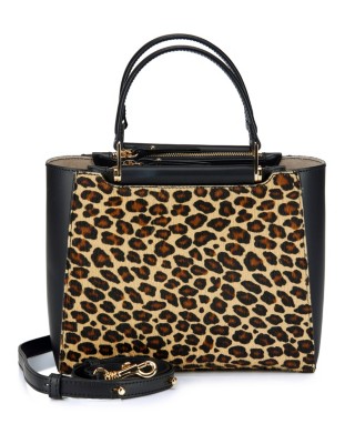 Ledertasche mit bedrucktem Naturfell