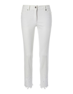 Jeans mit Spitze am Saum